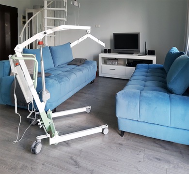 Example use of a LeviCare mobile hoist